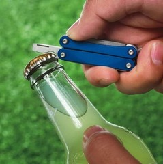 Мультитул-брелок Leatherman Squirt ES4 Blue, 9 функций (831239) цвет синий | Multitool-Leatherman.Ru