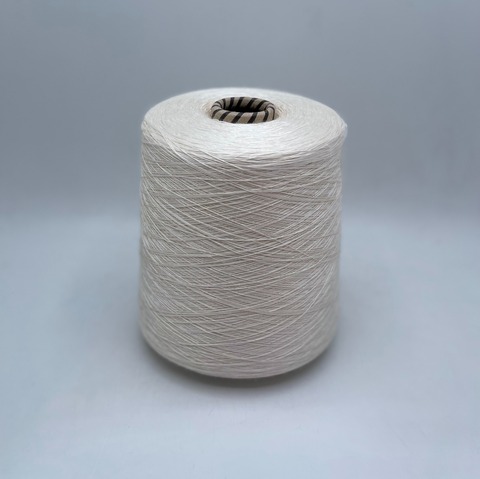 Filati Buratti (пр.Италия),art.Seta schappe, 1600м/100гр,100% шелк Шаппе ,цвет-Молочный, арт.25017
