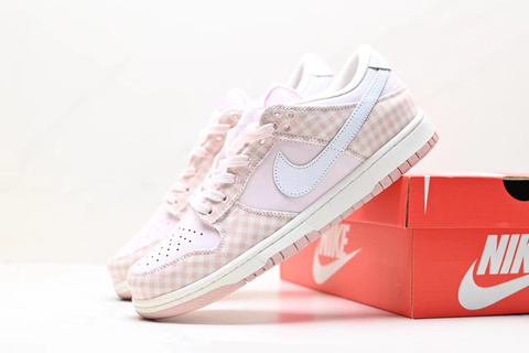 Nike Dunk Low 'Pink Gingham' 