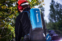 Ранцевый адаптер для аккумуляторов PDC01 Makita 191A59-5