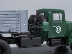 MAZ-200V with semitrailer MAZ-5215 1:43 Start Scale Models (SSM)