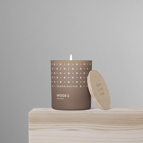 Свеча ароматическая HYGGE с крышкой, 200 г (новая)