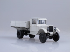 ZIS-32 board white 1:43 Nash Avtoprom