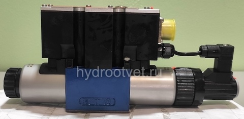 Фото 4WREE6E1-32-2X/G24K31/A1V - Пропорциональный распределитель с обратной связью по положению золотника со встроенным усилителем Ду6, A1 = ±10 В, номинальный расход 32 л/мин, схема E1-