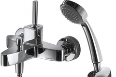 СМЕСИТЕЛЬ ДЛЯ ВАННЫ С КОРОТКИМ ИЗЛИВОМ И АКСЕССУАРАМИ BRAVAT F679113C-B