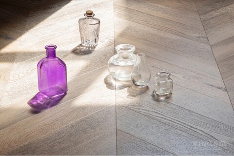 Виниловый ламинат Vinilam - Parquet Chevron Шеврон Шампань (RI153616CL4-2.5)