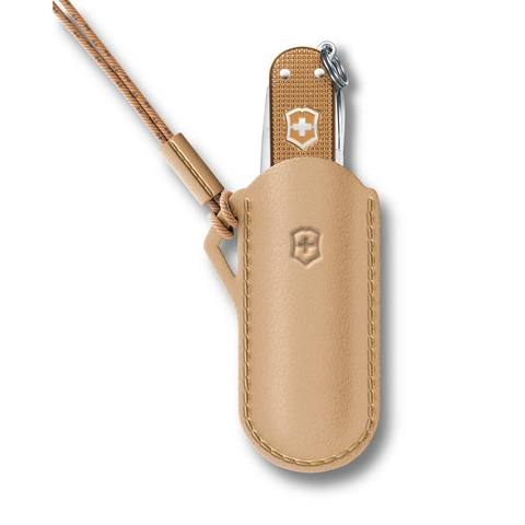 Чехол кожаный Victorinox для ножа 58 mm серии Classic SD Colors, Wet Sand (4.0670.49)