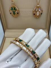 braslet-zmeya-serpenti-lux-kachestvo-yellow-vgold-s-vstavkami-malahit