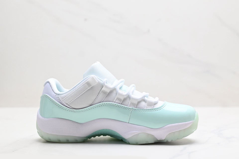 Jordan 11 Retro Low 'Igloo' 