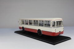 LIAZ-677 beige-red Classicbus 1:43