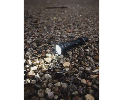 Тактический фонарь Armytek Predator Pro Magnet USB Белый, F07301C