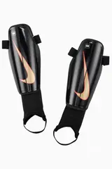 Футбольные щитки Nike Charge - черный