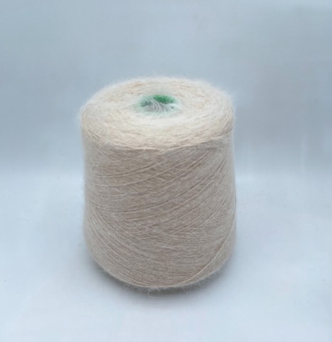 Filcom (пр.Италия), art- Chiara 2/9 450м/100гр.80%Ангора 20%Полиамид, цвет-Светло-бежевый(681) арт.33301