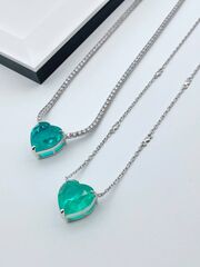 89033-kole-s-podveskoj-serdce-iz-serebra-s-kvarcem-cveta-paraiba