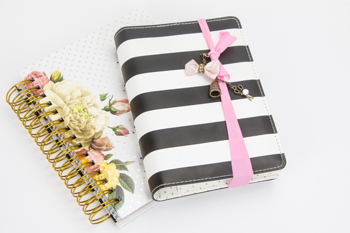 Ежедневник с наполнением Heidi Swapp Personal Memory Planner Boxed Kit 14х20 см -Black & White With Gold