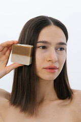 Линия курорта Твердый шампунь против перхоти для жирной кожи головы Ним и деготь 100 г