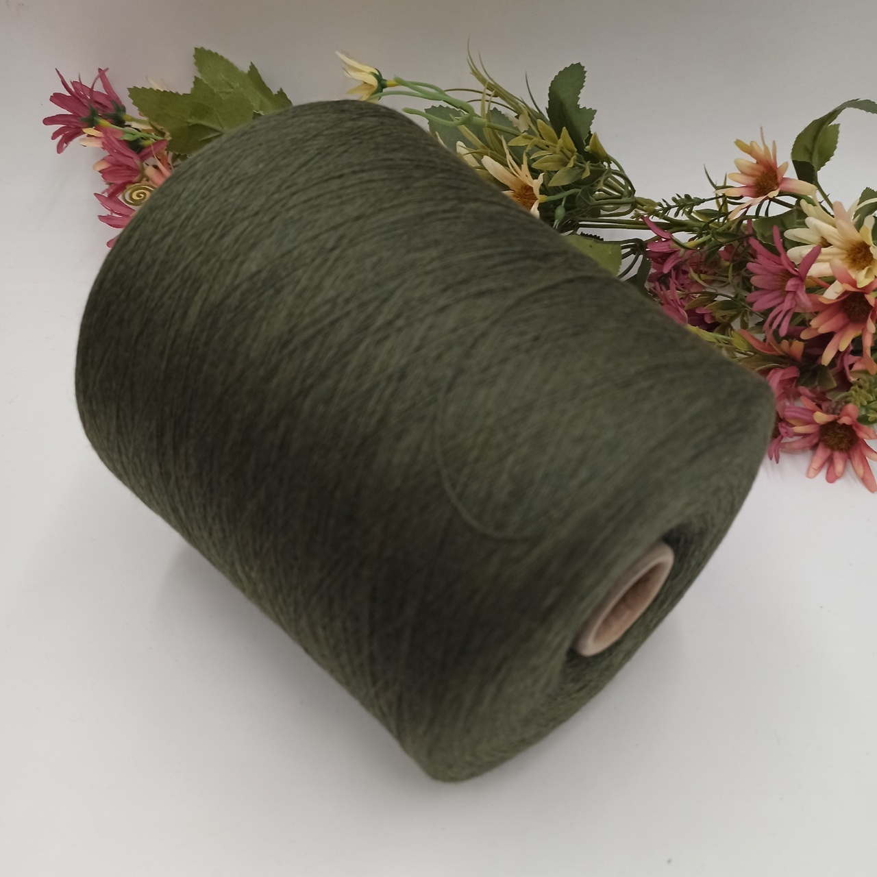 Арт Victoria фабрика Soudwoolgroup 2400м/100гр  - 6М0057