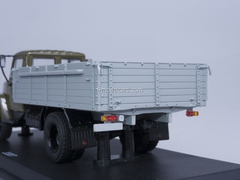 GAZ-3307 engine ZMZ-513 wooden board khaki gray Start Scale Models (SSM) 1:43