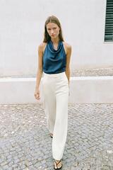 ZARA АТЛАСНЫЙ ТОП С ГОРЛОВИНОЙ ХАЛТЕР, МОРСКОЙ СИНИЙ