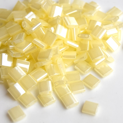 TL-0513 Бисер Миюки тила Цвет масла /Miyuki Tila Butter Cream Ceylon