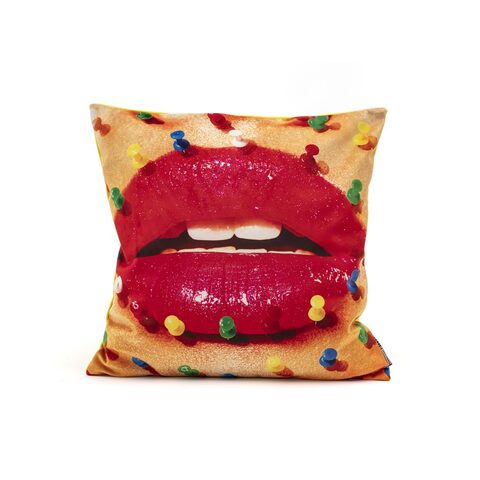 Фото: Подушка Toiletpaper Mouth With Pins - основной вид
