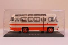 PAZ-672 white-red Classicbus 1:43