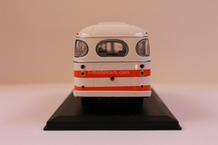 PAZ-672 white-red Classicbus 1:43