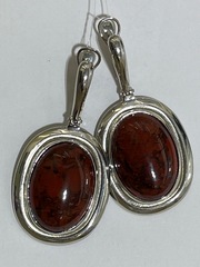 Яшма красная (серьги из серебра)