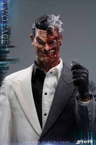 Бэтмен фигурка 1/6 Двуликий