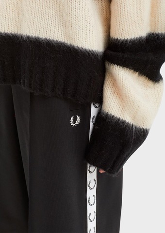 Шорты FRED PERRY