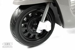 Детский электроскутер Vespa Z222ZZ