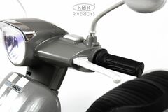 Детский электроскутер Vespa Z222ZZ
