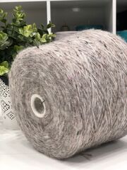 Вспушенная альпака 43% с мериносом 13%, вискозой 9% и ПА SOFFILO 330 серо-коричневый с коричневыми, черными, красными крапками