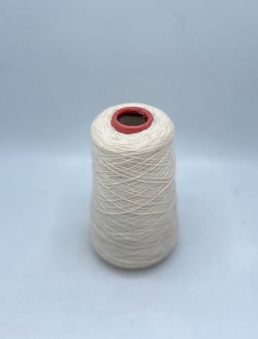 Бобинная пряжа (пр.Италия),750/100гр, 100% Шерсть, цвет-Молочный. арт-34486
