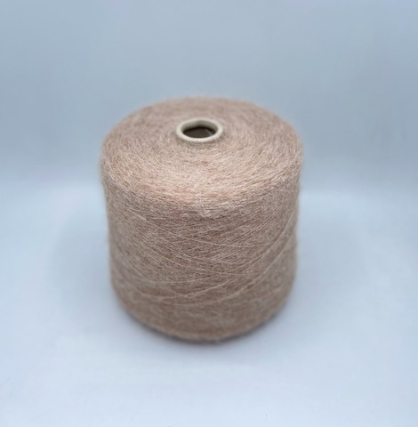 Filitali lab(пр.Италия),art.Baby Suri brushed ,950м/100гр, 63% Альпака Baby Suri  7% Меринос  30% Полиамид, цвет-Бежевый,неоднотонный(23). арт-29682