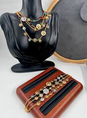 85736- Браслет ROSE de VENTS трехрядный с натуральными вставками VGOLD