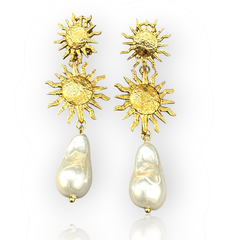 73126-sergi-solei-v-stile-schiaparelli-s-podveskami-iz-barochnogo-zhemchuga