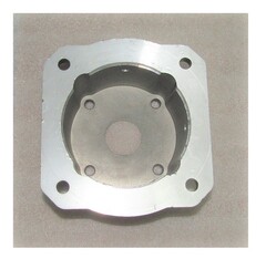 Переходник двигателя и редуктора трамбовки RM75L/Engine to gearbox connecting plate