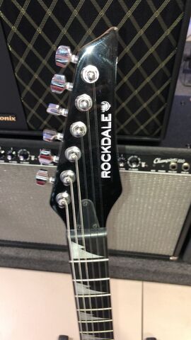 ROCKDALE Akira DX Black электрогитара