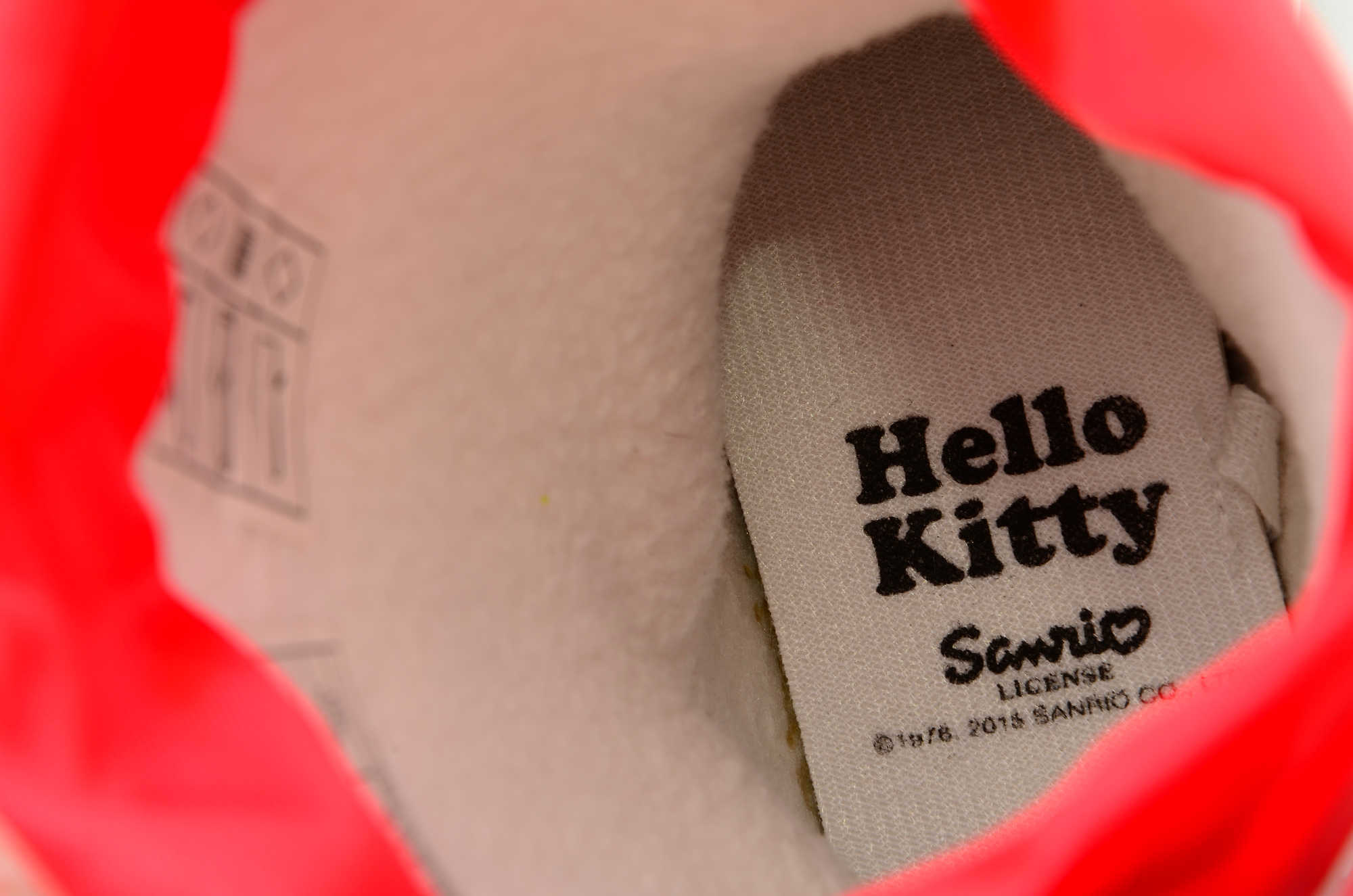 Резиновые сапоги для девочек утепленные Хелло Китти (Hello Kitty), цвет красный