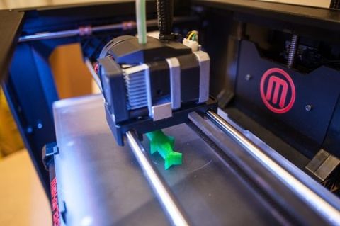 3D-принтер MakerBot Replicator 2