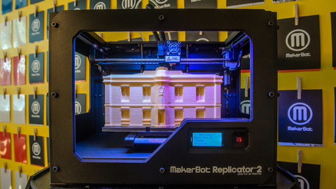 3D-принтер MakerBot Replicator 2