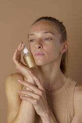 Краснополянская косметика Сыворотка для лица с муцином и витамином C pro-aging, 30 мл