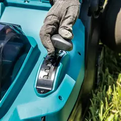 Аккумуляторная газонокосилка Makita LM004GM103