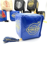 Кубик VOLVO (экокожа, синий с желтой вышивкой)