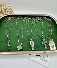 Колье-цепочка с подвеской игральный кубик в стилистике CHROME HEARTS