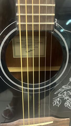 Epiphone Starling Ebony - Акустическая гитара, цвет черный, верхняя дека - многослойная сихтинская ель, нижняя дека и обечайка - многослойное махогани