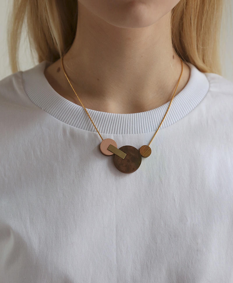 Подвеска Celeste II Necklace Walnut Veneer