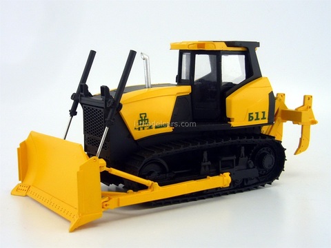 Bulldozer ChTZ B11 Chelyabinsk Tractor Plant URALTRAK handmade 1:43
