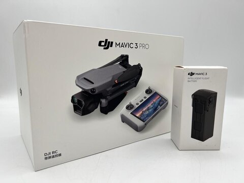 Квадрокоптер DJI Mavic 3 Pro (с пультом DJI RC)